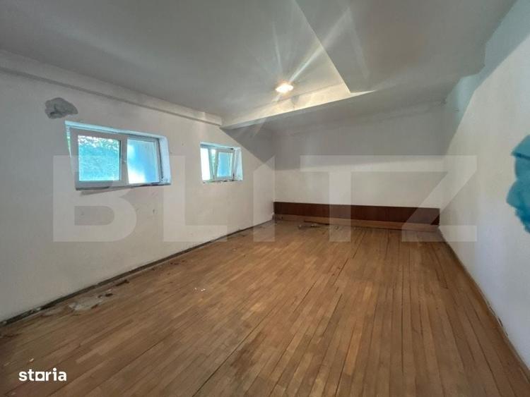 Casă cu 4 camere în Central