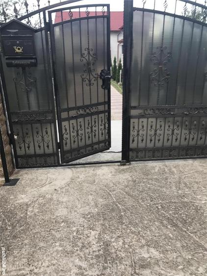 Casă cu Teren 240 Mp în Moreni