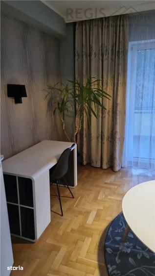 Apartament cu 4 camere, mobilat în Central