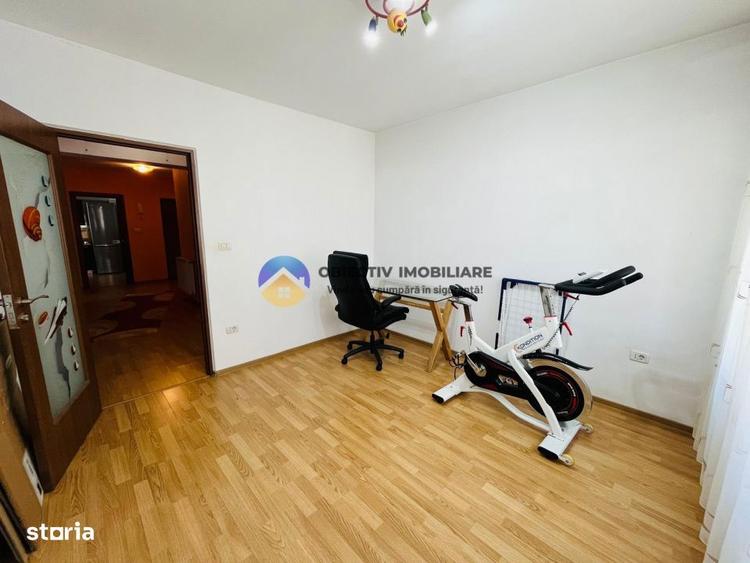 Apartament cu 3 camere decomandat, mobilat în Calea Romanului