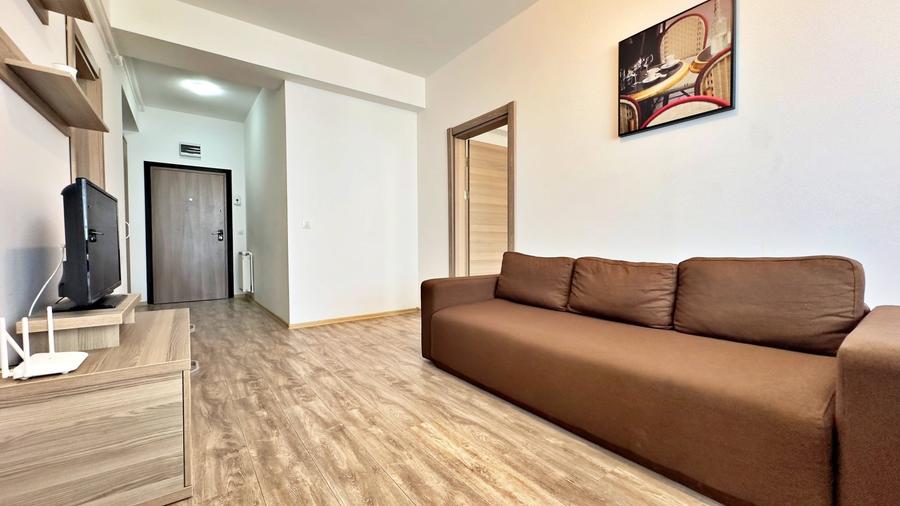 Apartament cu 2 camere semidecomandat, mobilat în Mamaia