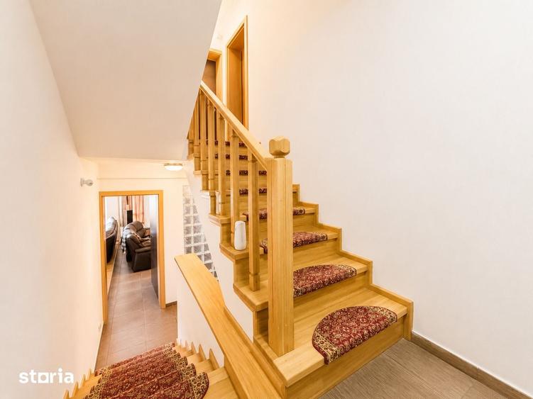 Casă cu 8 camere cu Teren 750 Mp în Central