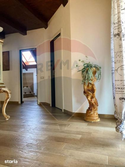 Casă cu 5 camere cu Teren 700 Mp în Central