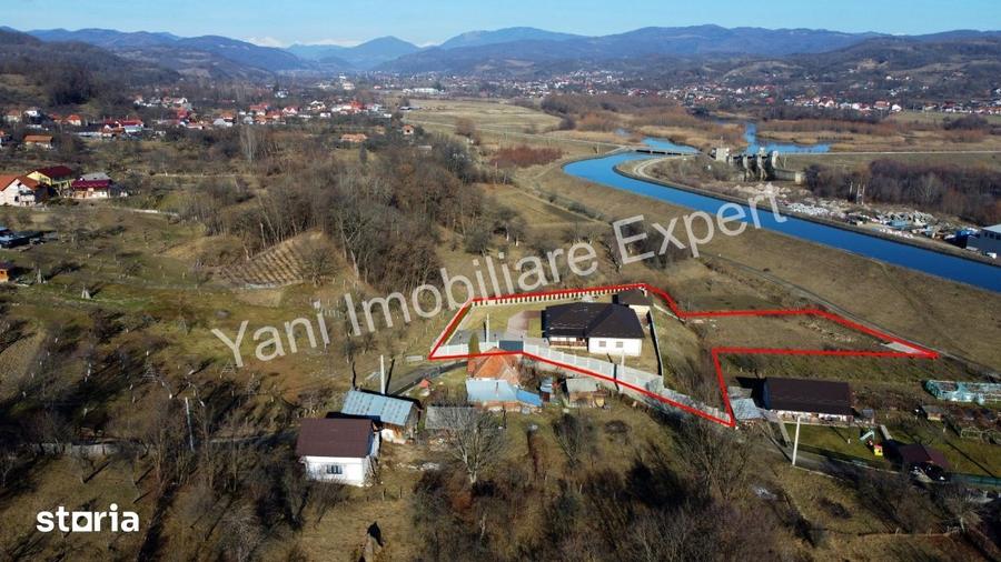 Casă cu 5 camere cu Teren 3600 Mp în Albești