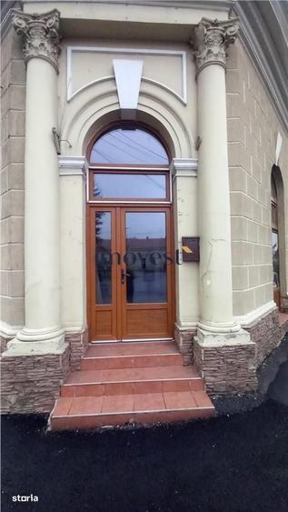 Spațiu comercial, de 120 mp, în Central