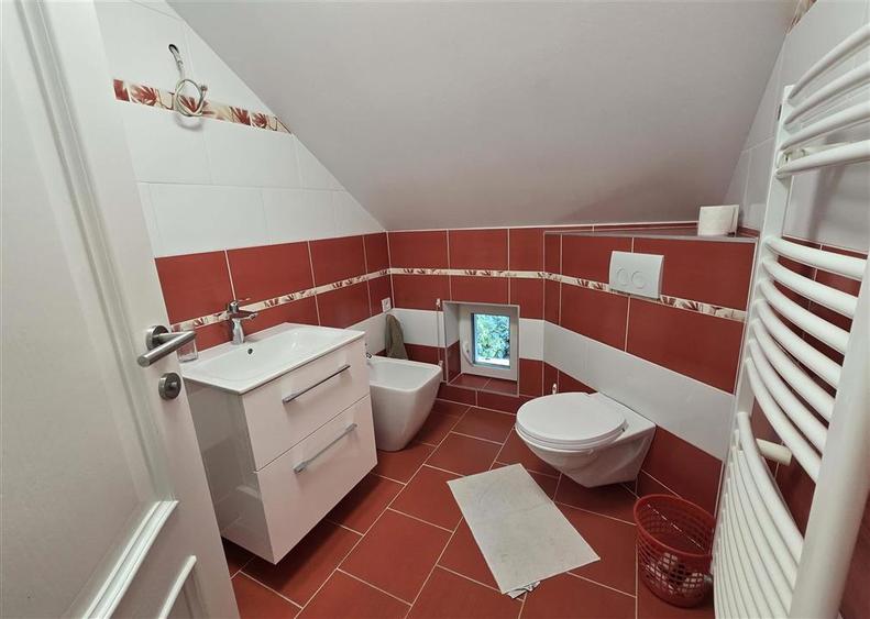 Casă individuală cu 5 camere cu Teren 1000 Mp în Sfântu Ilie
