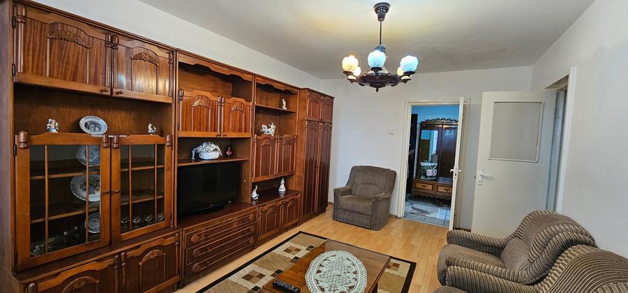 Apartament cu 2 camere decomandat în Hipodrom 3