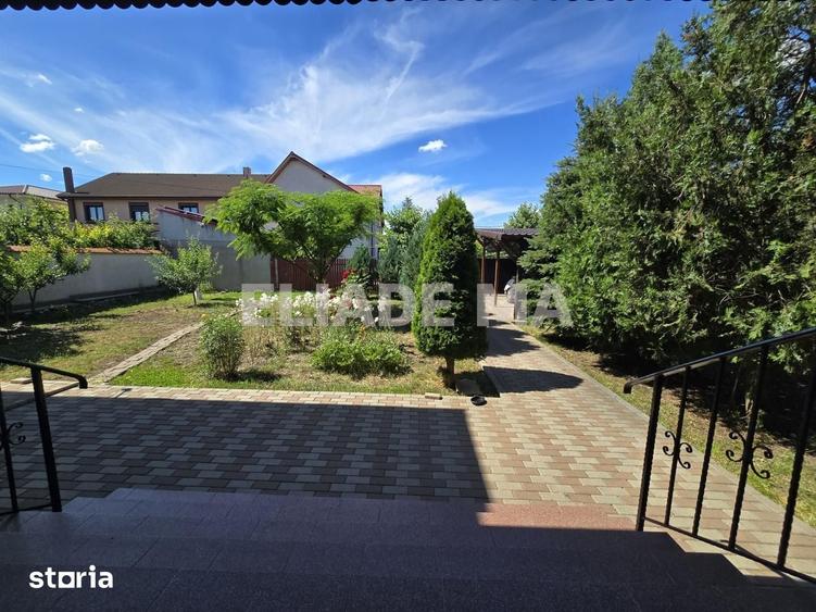 Casă cu 4 camere cu Teren 973 Mp în Valu lui Traian