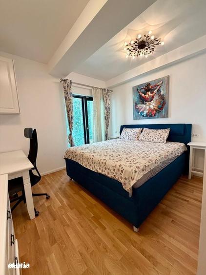Apartament cu 3 camere semidecomandat în 13 Septembrie