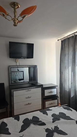 Apartament cu 2 camere decomandat în Calafat