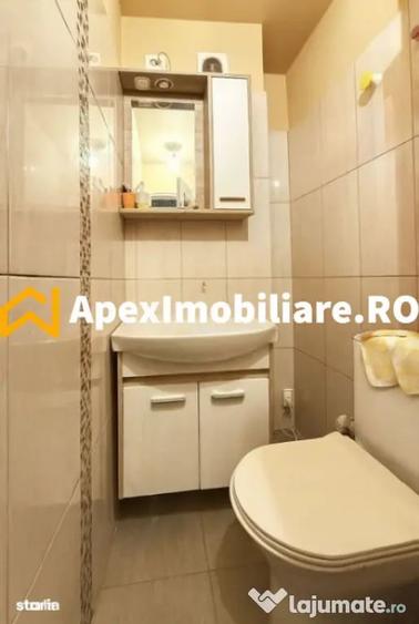 Apartament cu 4 camere decomandat, mobilat în Tei