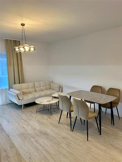 Apartament cu 3 camere decomandat, mobilat în Exterior Sud