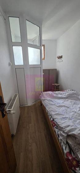 Casă individuală cu 4 camere cu Canalizare în Sud