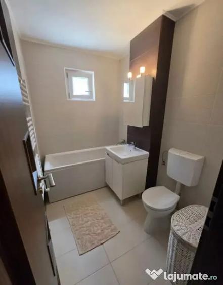 Apartament cu 4 camere decomandat în Tomis Nord