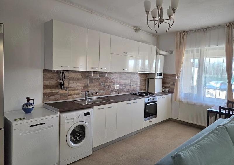 Apartament cu 3 camere semidecomandat, mobilat în Străulești