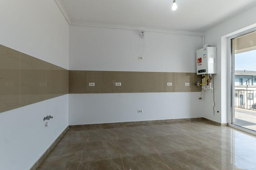 Apartament cu 3 camere decomandat în Metalurgiei