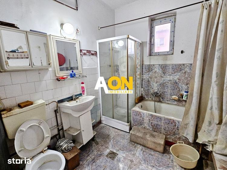 Casă cu 6 camere cu Teren 389 Mp în Tolstoi