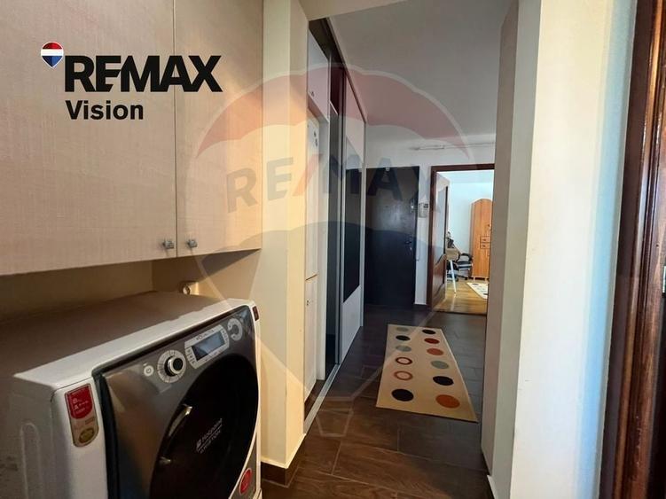 Apartament cu 3 camere semidecomandat, mobilat în Brazda lui Novac