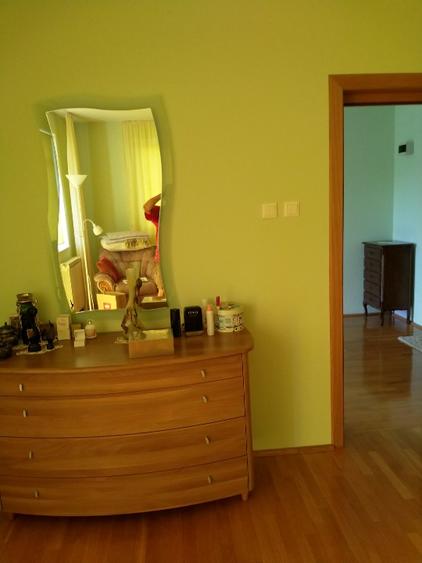 Casă individuală cu 4 camere în Central
