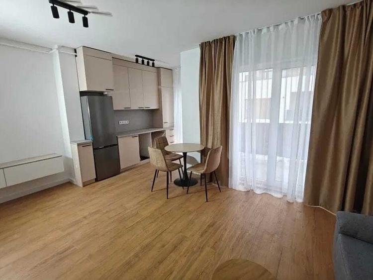 Apartament cu 2 camere decomandat în Florești