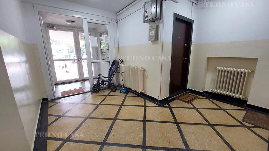 Apartament cu 4 camere semidecomandat în Titan