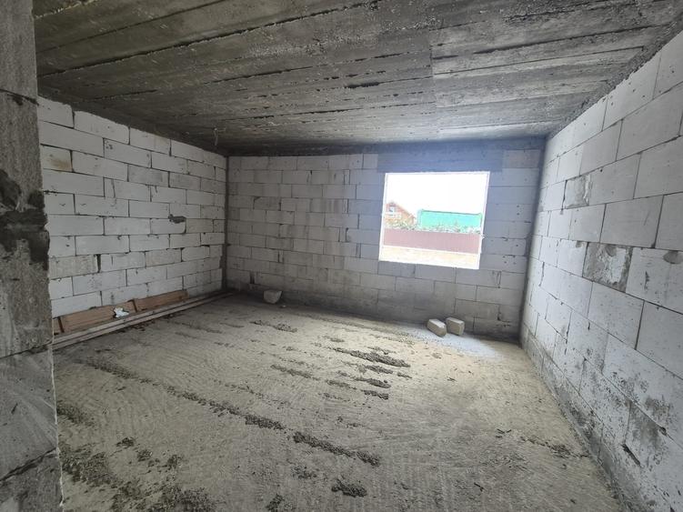 Casă individuală cu 5 camere cu Teren 1700 Mp în Moara