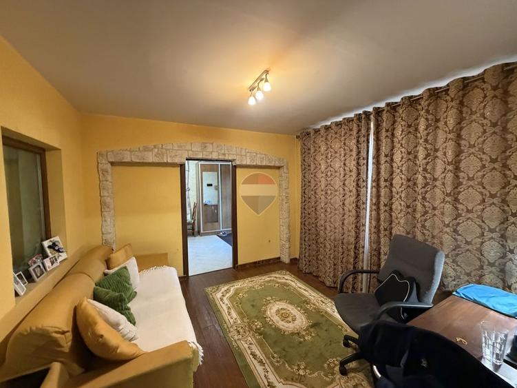 Casă individuală cu 4 camere cu Teren 2500 Mp în Bolotești
