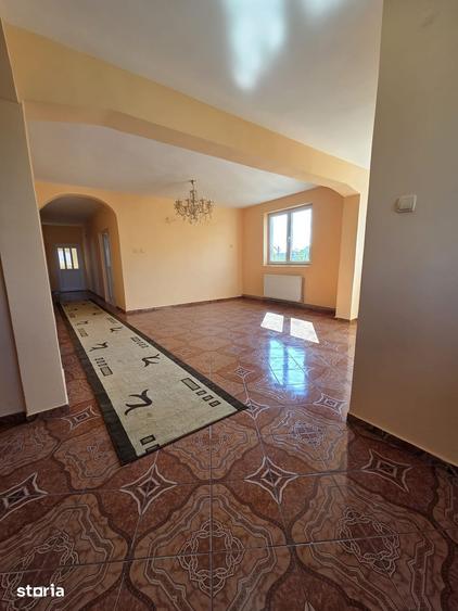 Casă cu 6 camere cu Teren 500 Mp în 1 Mai