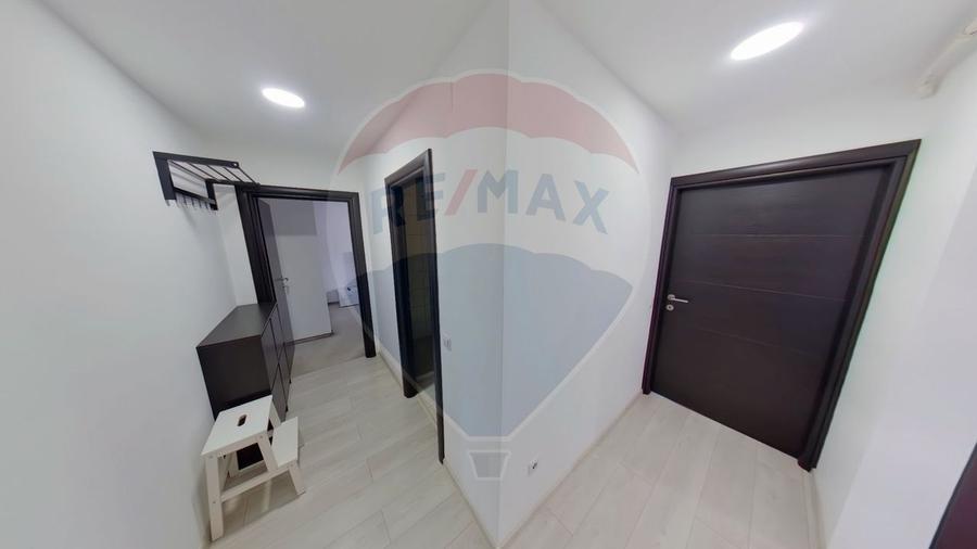 Apartament cu 2 camere, mobilat în Central