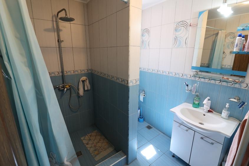 Casă individuală cu 4 camere cu Canalizare în Big-Bascov