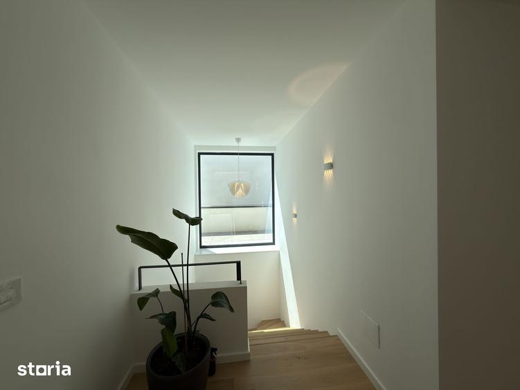 Casă cu 5 camere cu Teren 340 Mp în Central