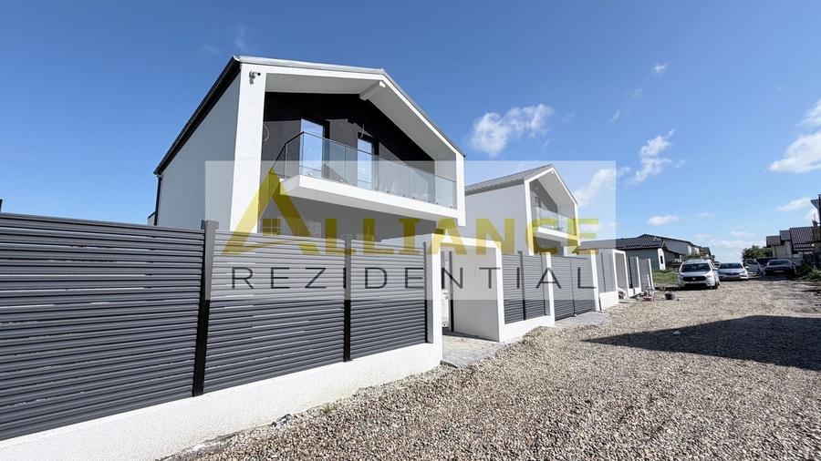 Casă individuală cu 4 camere cu Canalizare în Berceni