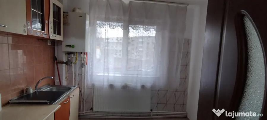 Inchiriez apartament 2 camere in Ramnicu Sarat - 5