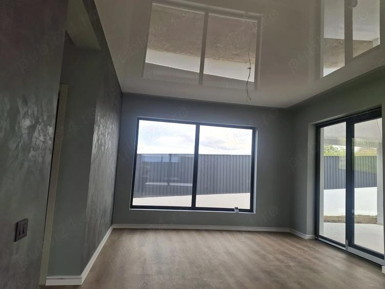 Casă cu 7 camere cu Teren 500 Mp în Bucium