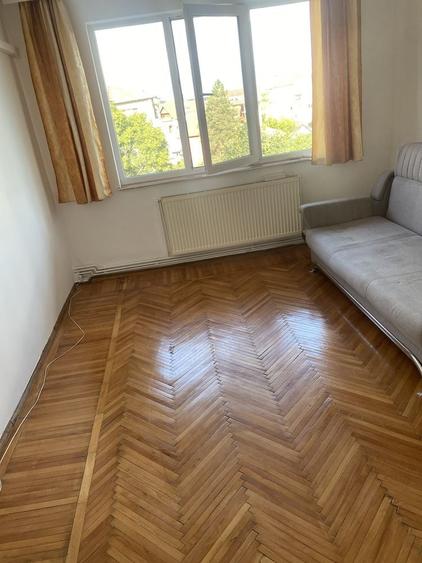Vand apartament 2 camere Targu -Jiu - 1