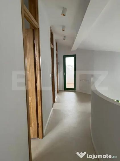 Casă cu 3 camere cu Teren 450 Mp în Central
