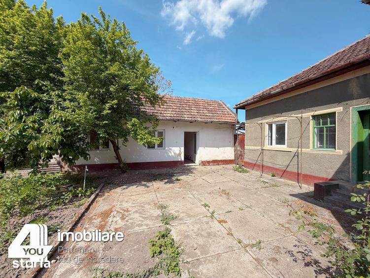 Casă cu 3 camere cu Teren 2114 Mp în Central