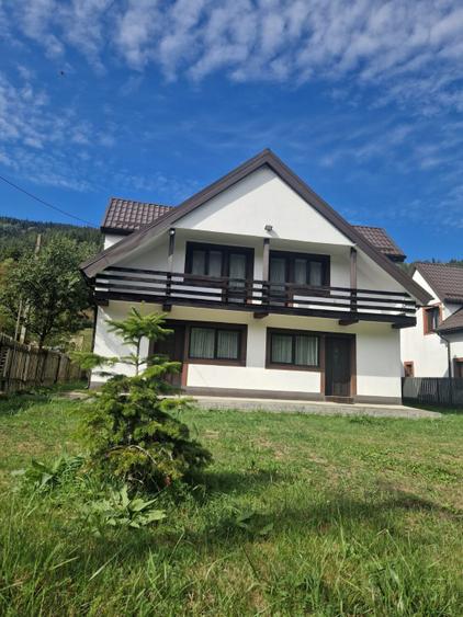 Duplex cu 5 camere cu Teren 571 Mp în Ceahlău