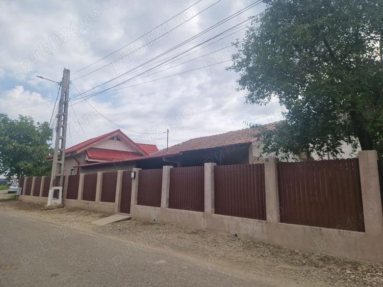 Casă cu 4 camere în Mărăcineni