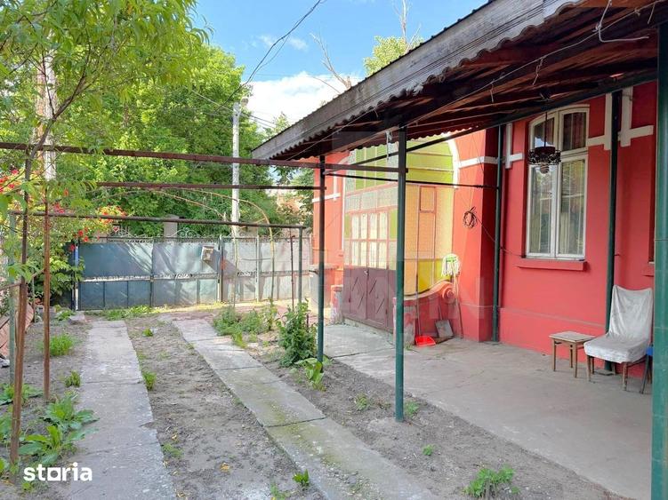 Casă cu 4 camere cu Teren 273 Mp în Central