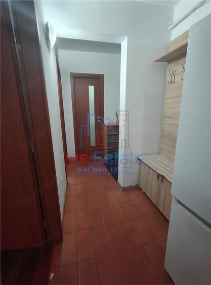 Apartament cu 2 camere decomandat în Filiași