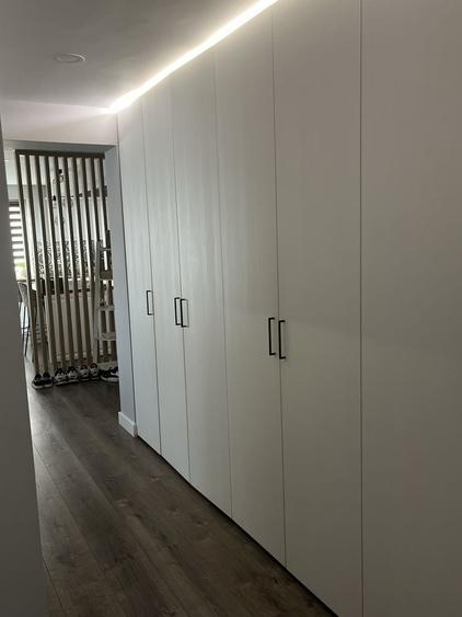 Apartament cu 4 camere decomandat în Central