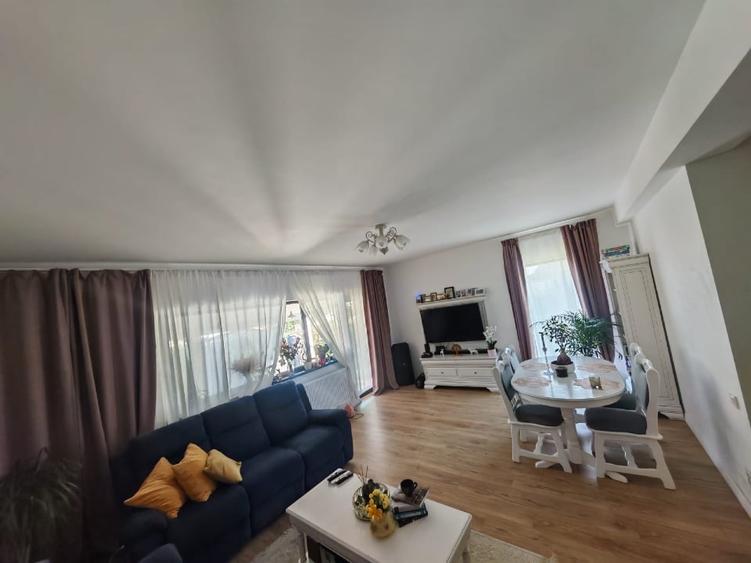 Duplex cu 4 camere cu Teren 210 Mp în Berceni
