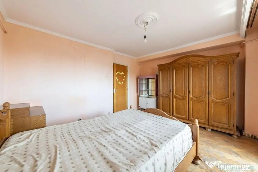 Apartament cu 3 camere decomandat în Găvana