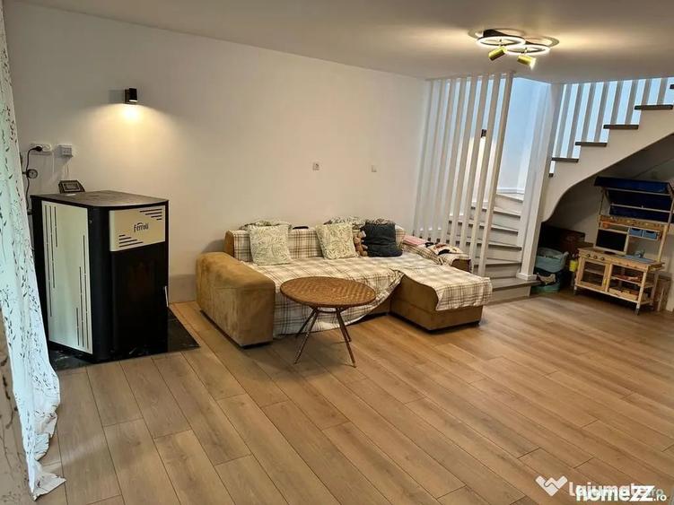 Casă cu 5 camere cu Teren 3029 Mp în Central