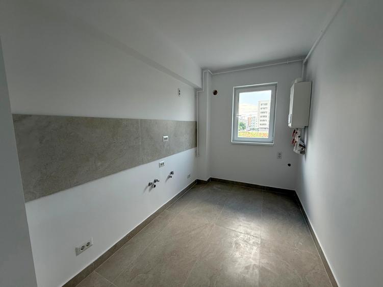 Garsonieră decomandată, 38,4 mp utili + balcon 5,3 mp, etaj 1 - 4