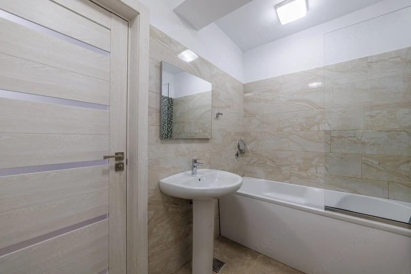 Apartament cu 3 camere decomandat în Găvana