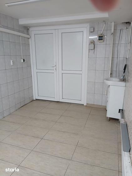Spațiu comercial, de 10 mp, în Nicolina