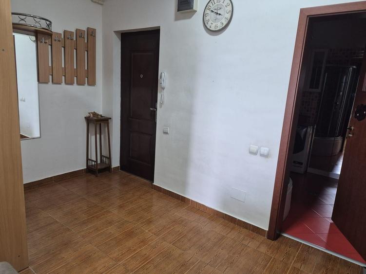 Apartament cu 2 camere decomandat, mobilat în Prelungirea Ghencea