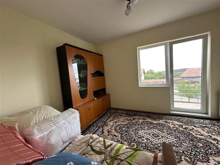 Casă cu 6 camere cu Teren 2100 Mp în Tureni